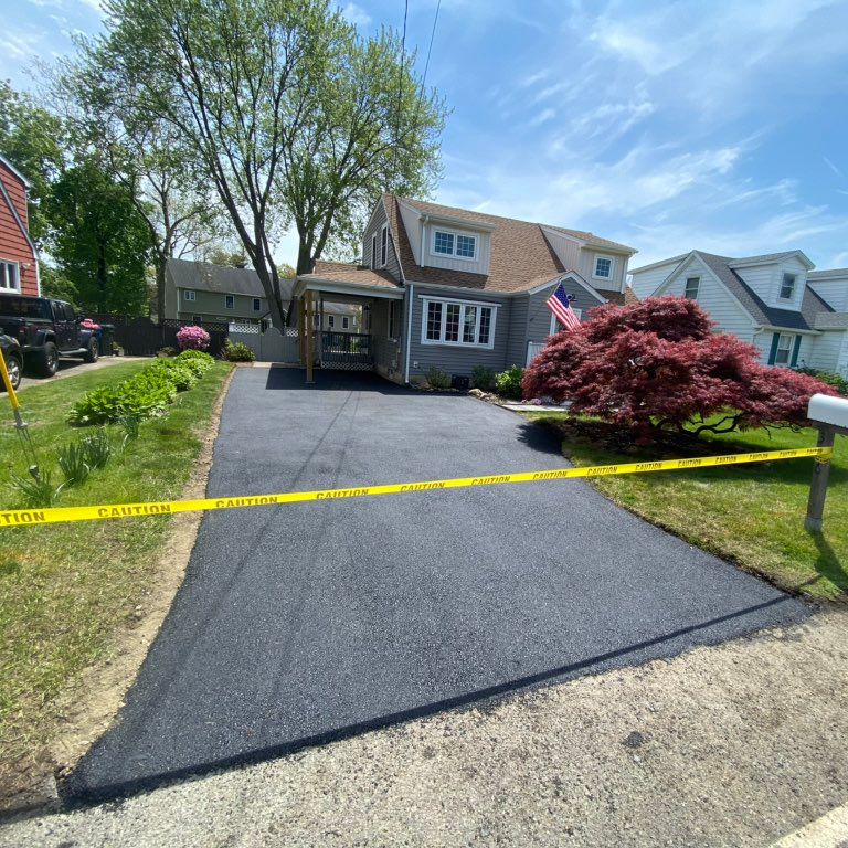 Rraci’s Paving LLC