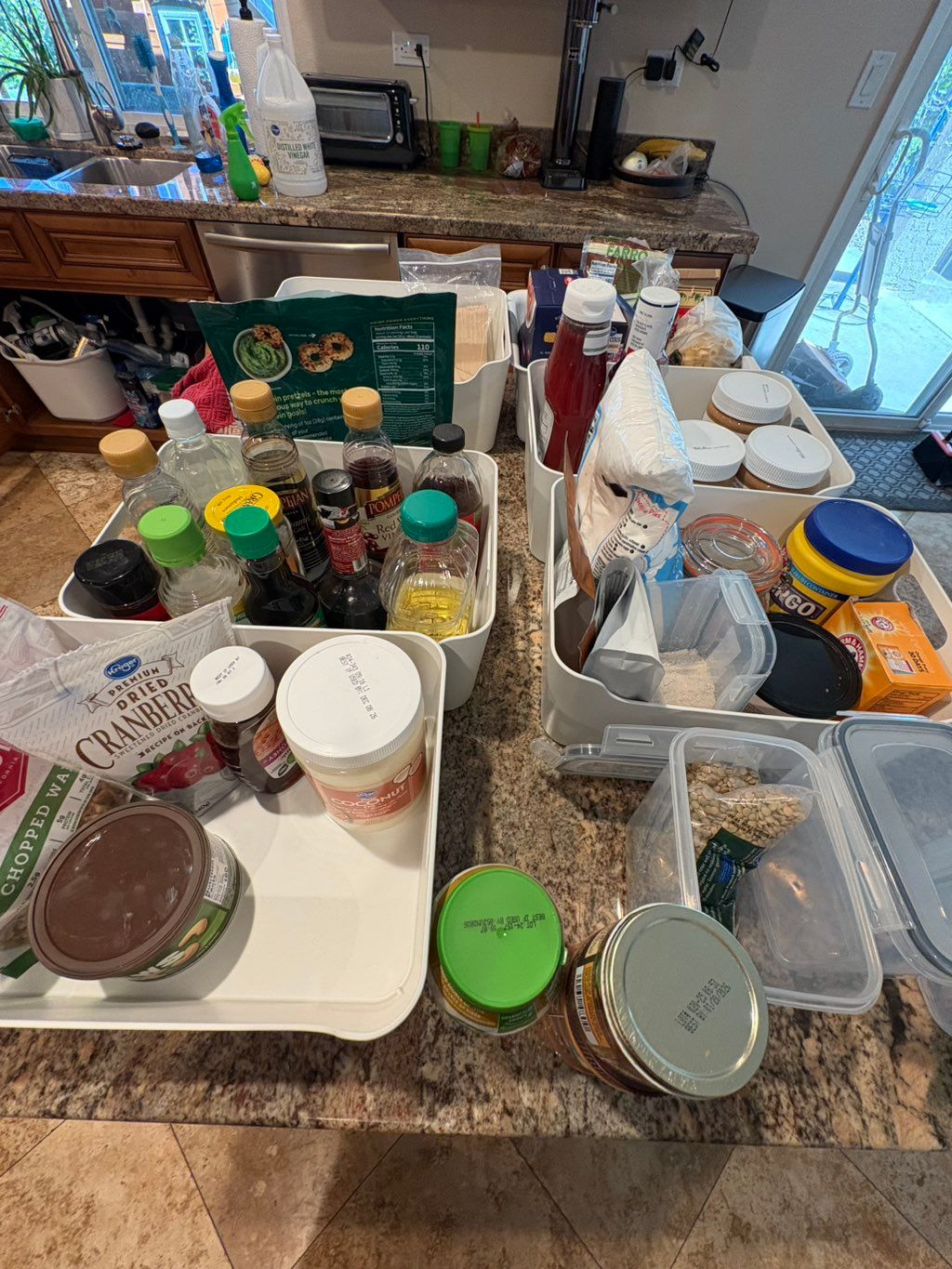 Sorting items into containers