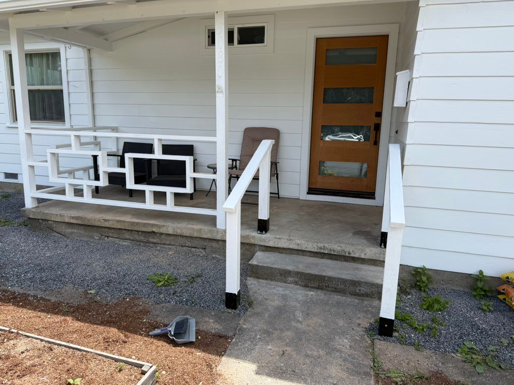 New railings for front porch 