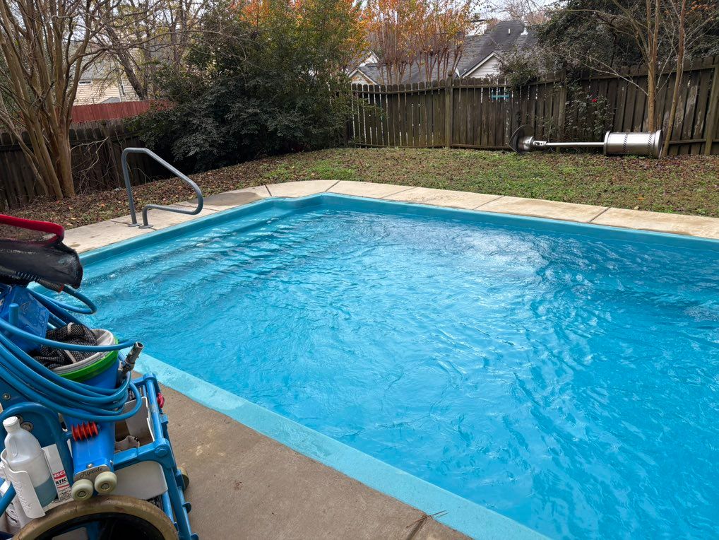 Green Pool AFTER.  Most green to cleans take betwe