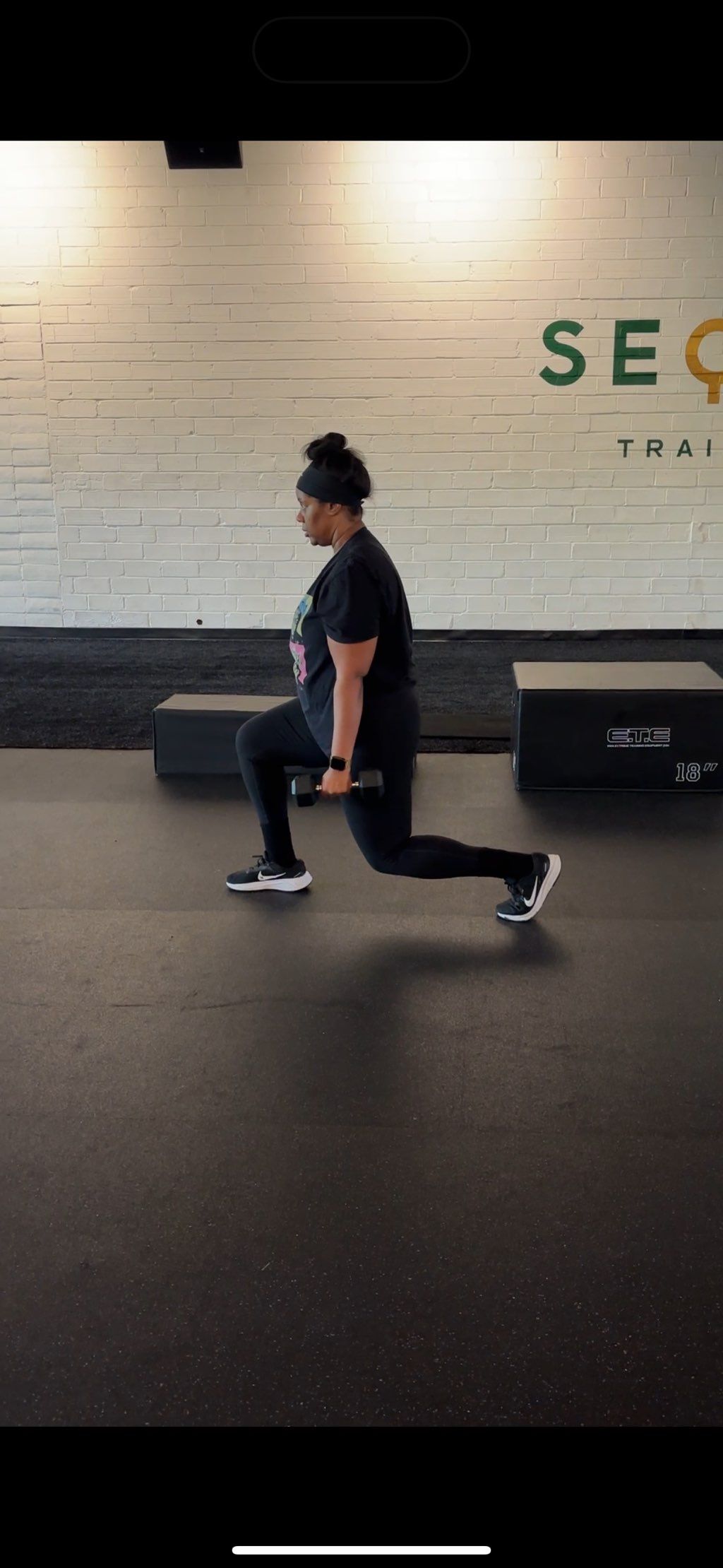 Walking lunge
