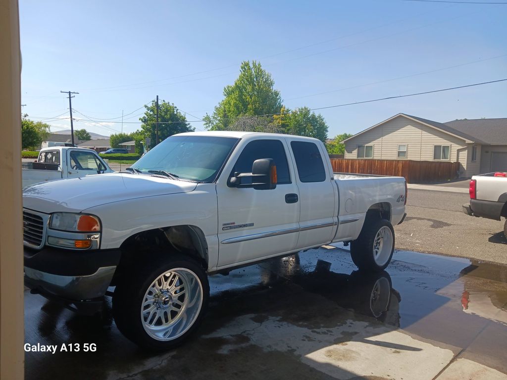 after picture of the 04 duramax wash and foam wax 