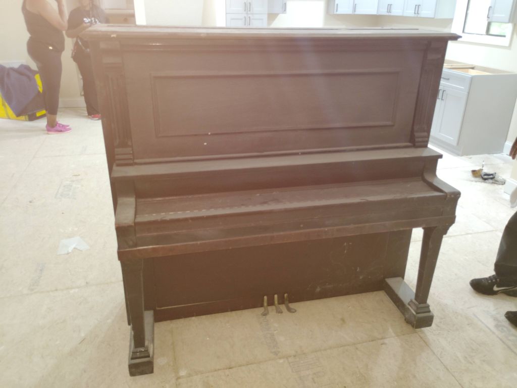 Upright Piano 🎹
