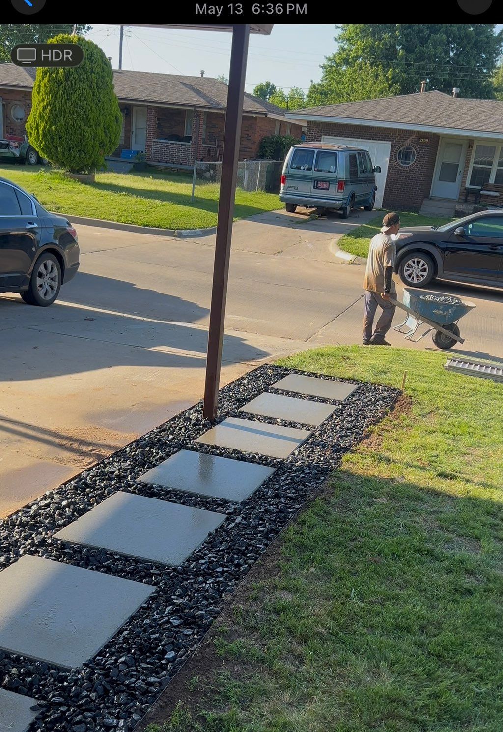 Level Pavements & gravel 
