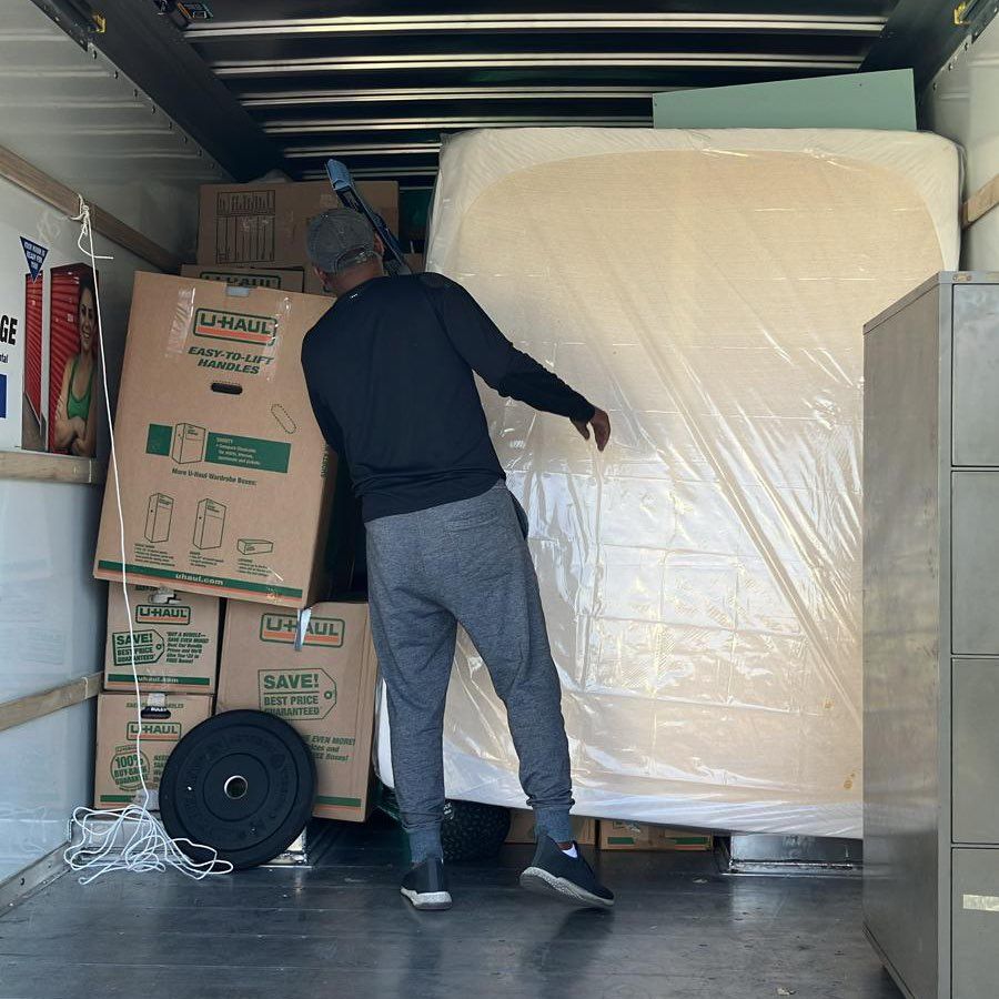 Alex’s Movers