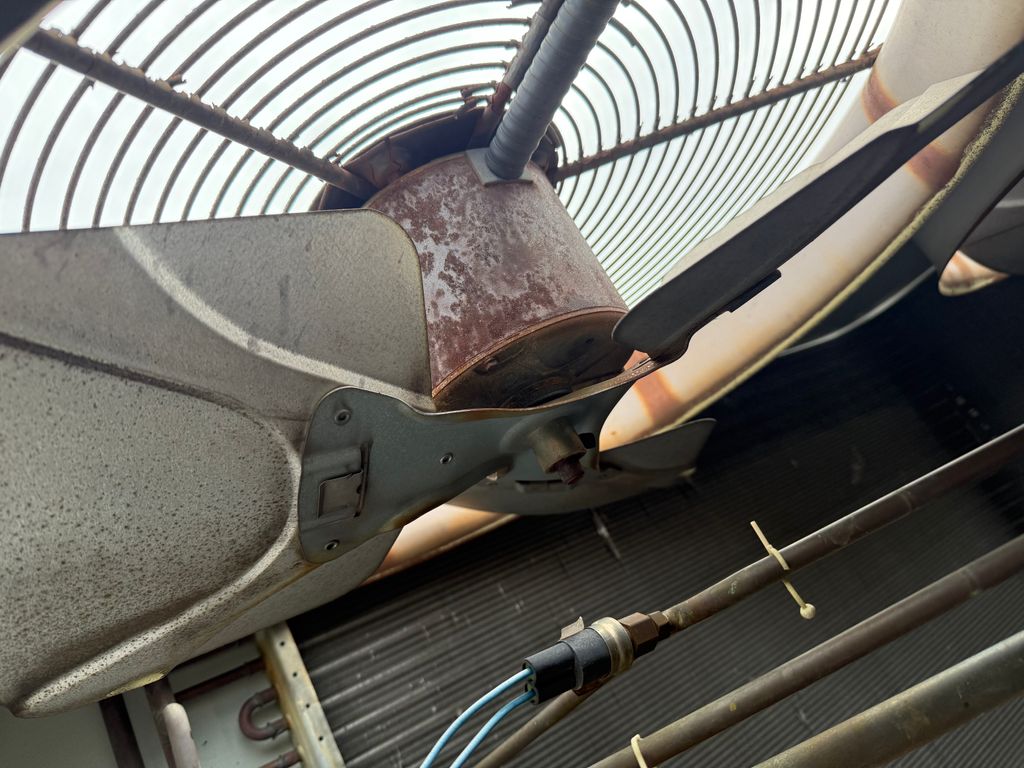 Bad Condenser Fan Motor in a Rooftop Unit