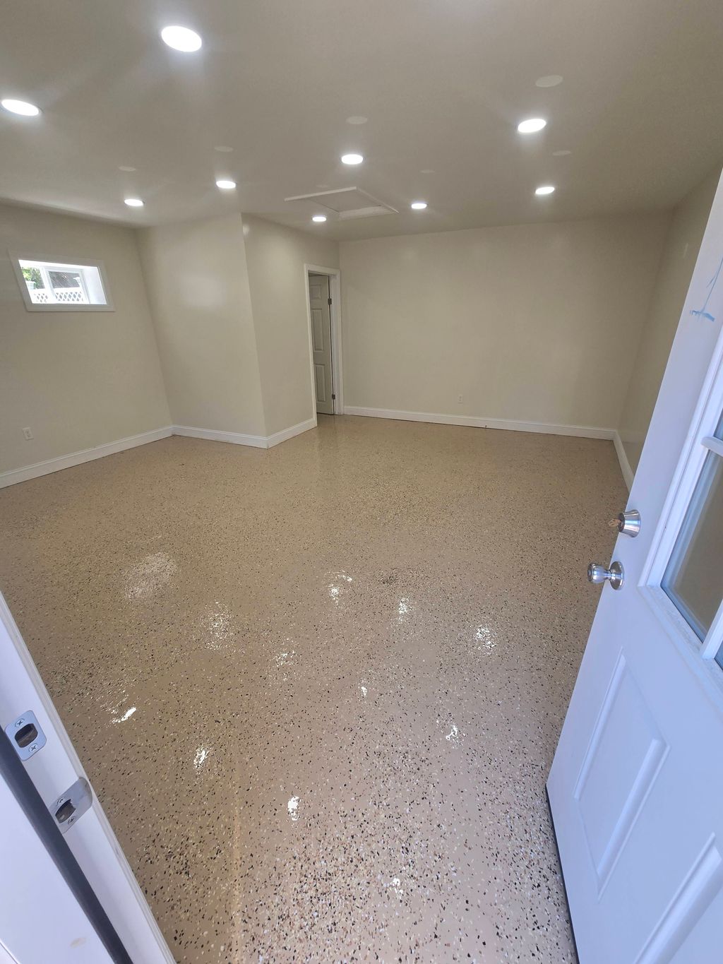 Garage. Newark. after with epoxy floor.