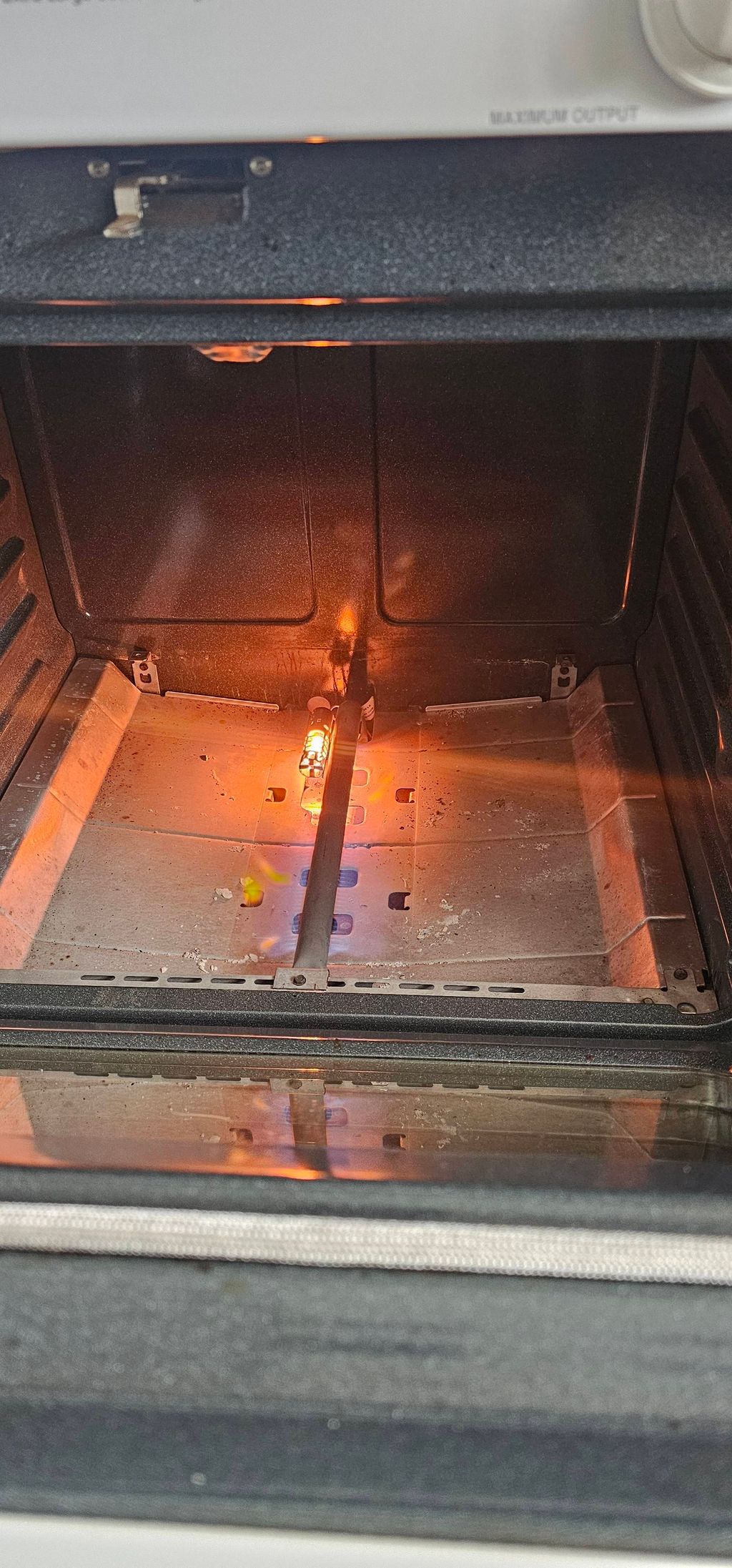 Gas oven repair (igniter replacement) 