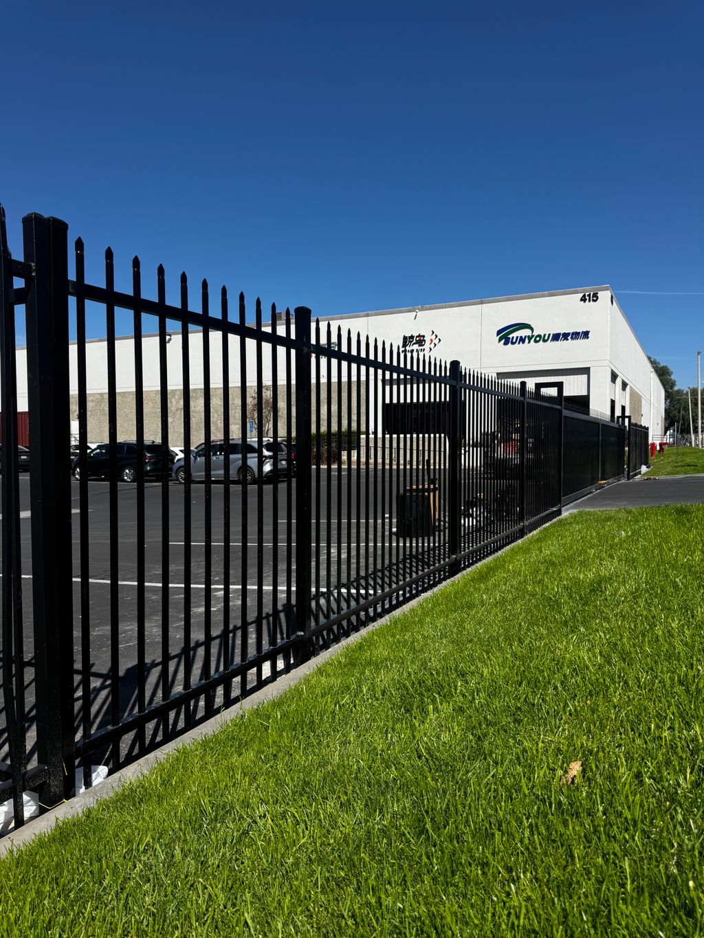 6FT IRON FENCE