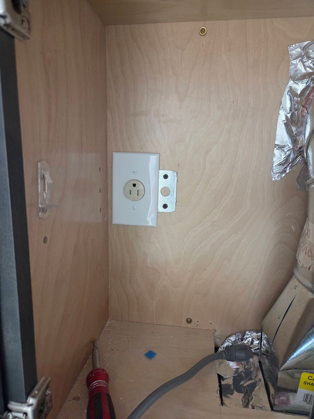 completed outlet replacement 