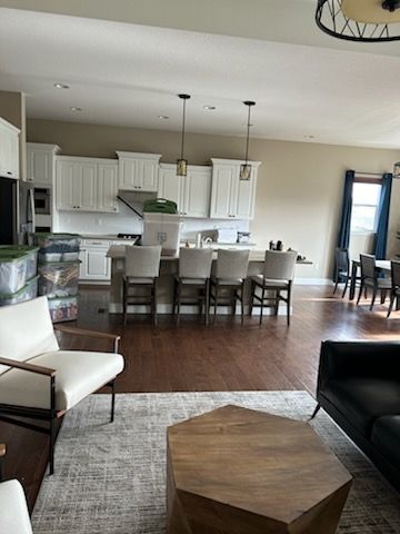 Interior Painting: Clean, high-quality work! 