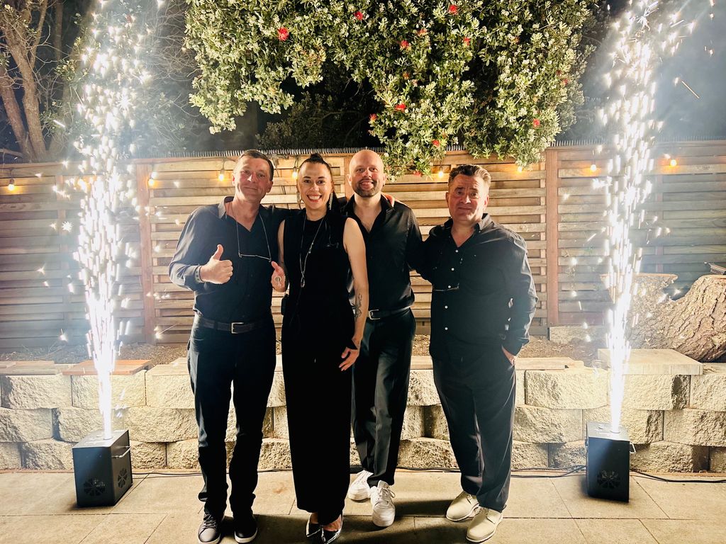 Live wedding & event band in Bay Area. Full sound 