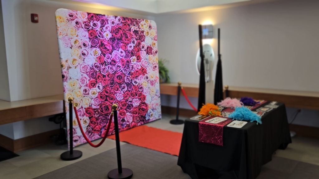 BRITE 360 Photo Booth