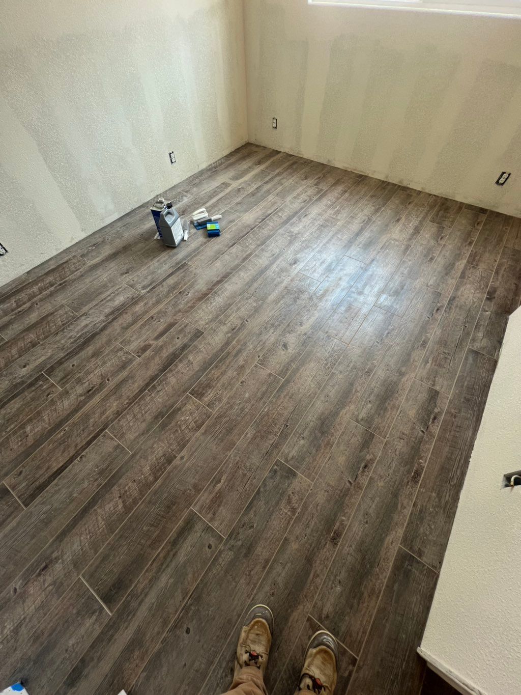 Bedroom floor tile 3