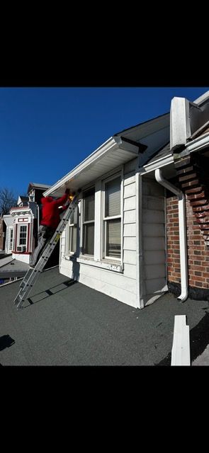 New gutter and soffit all whit 1 year warranty 