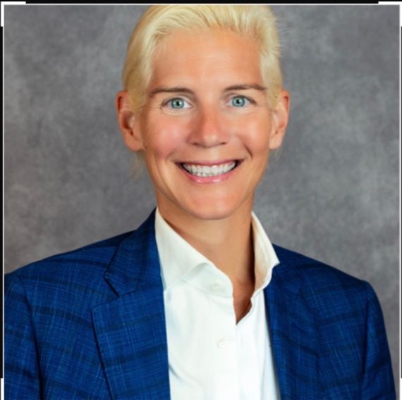 Elizabeth Evans Weiss - Founder