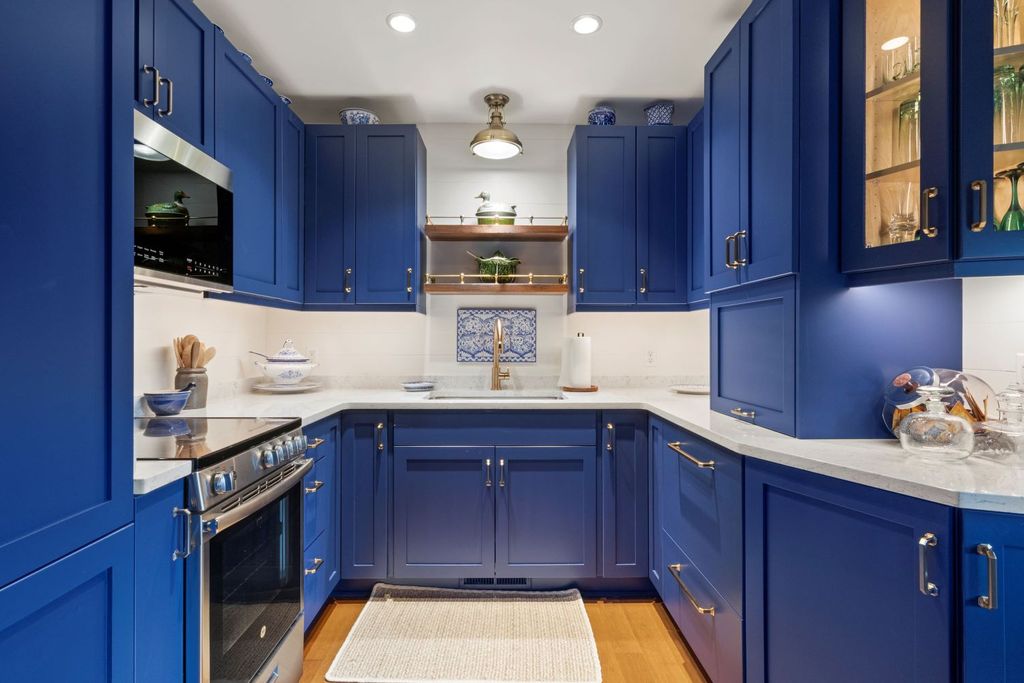 Guest Cottage Kitchen