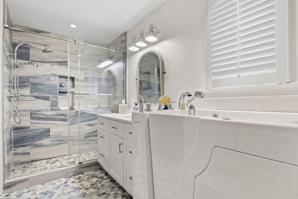 Guest Cottage Bathroom with Walk-In Tub