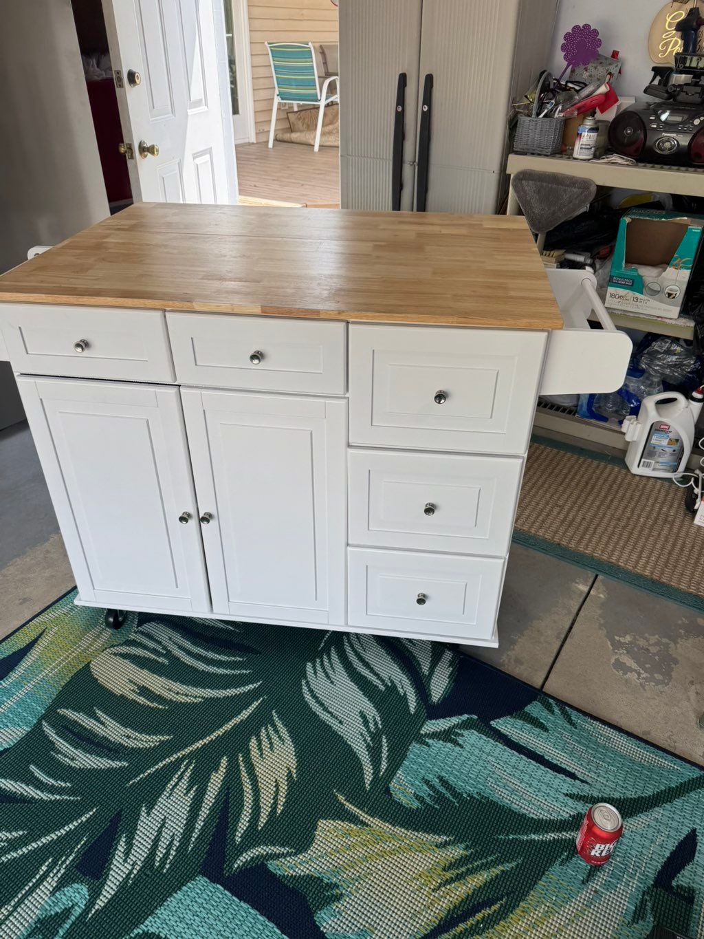Kitchen Island Assembly
