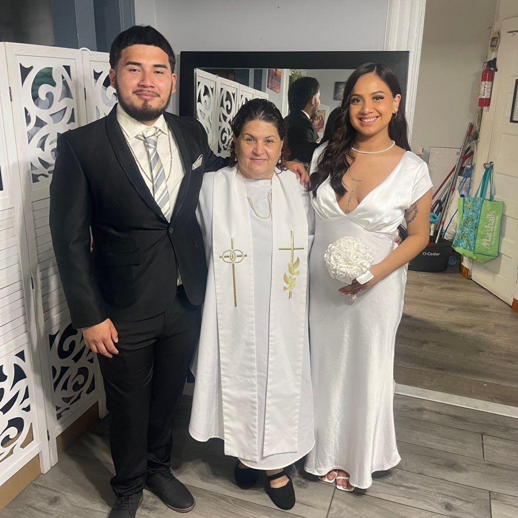 Pastor Aida Crespo, Bilingual Minister Officiant,