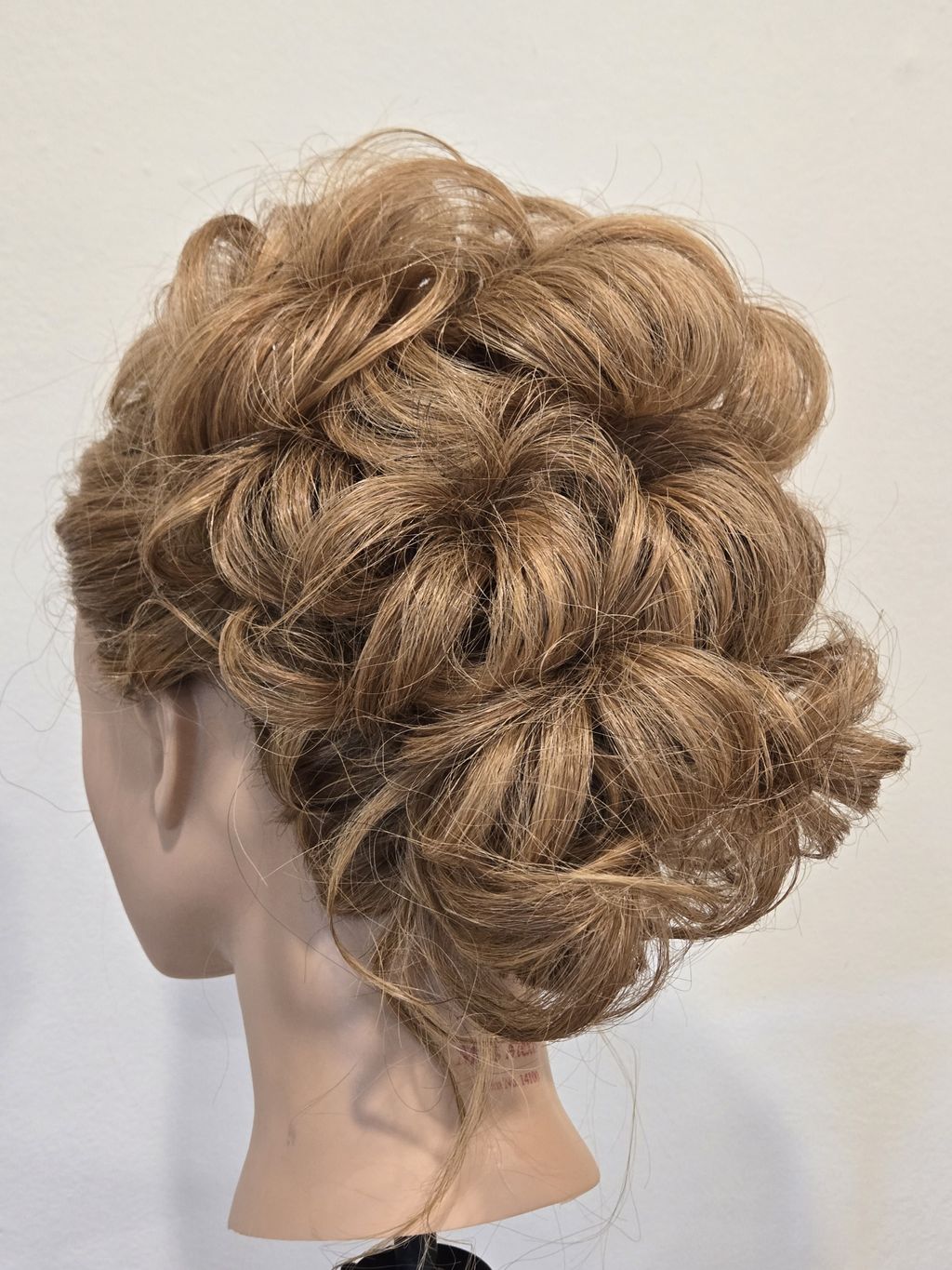 for a bride who wants to feel like art on her wedd