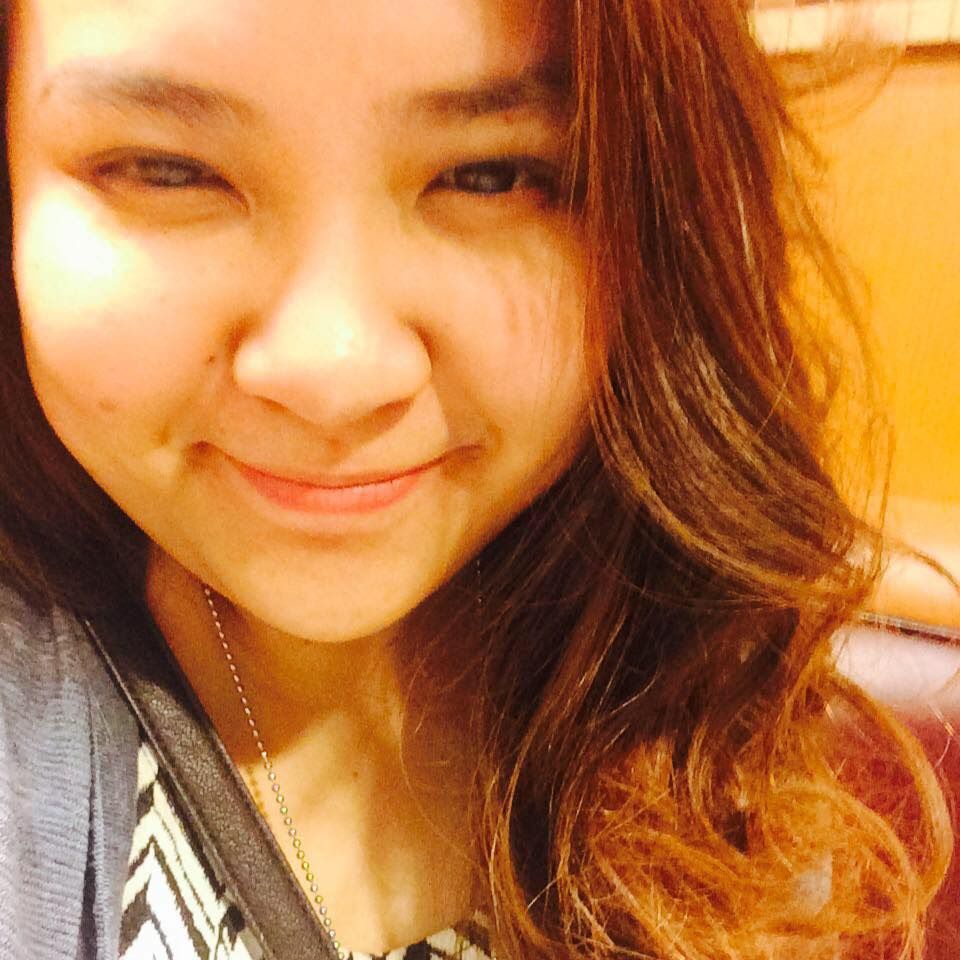 Desarie Loquillano - Graphic Designer
