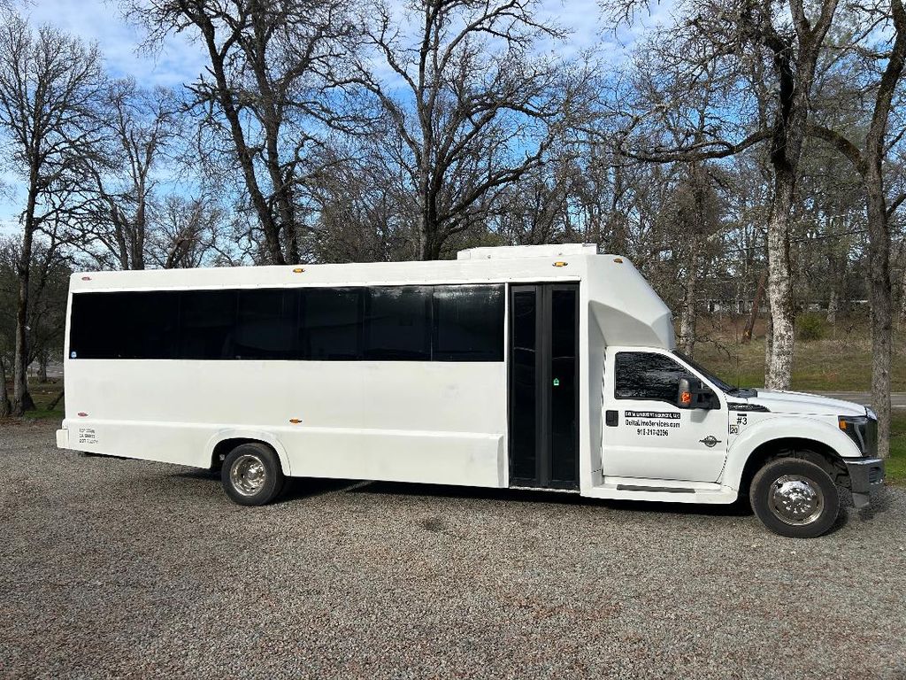 25 Passenger Party Bus