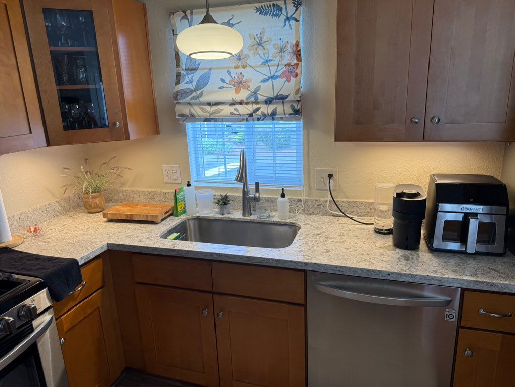 Under cabinet lighting