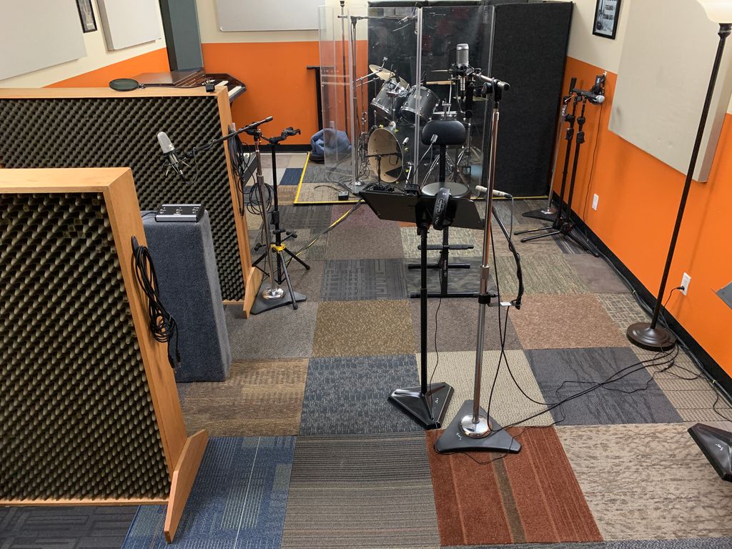 Studio with amp isolation 