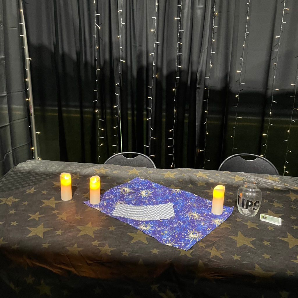 Psychic reader and advisor