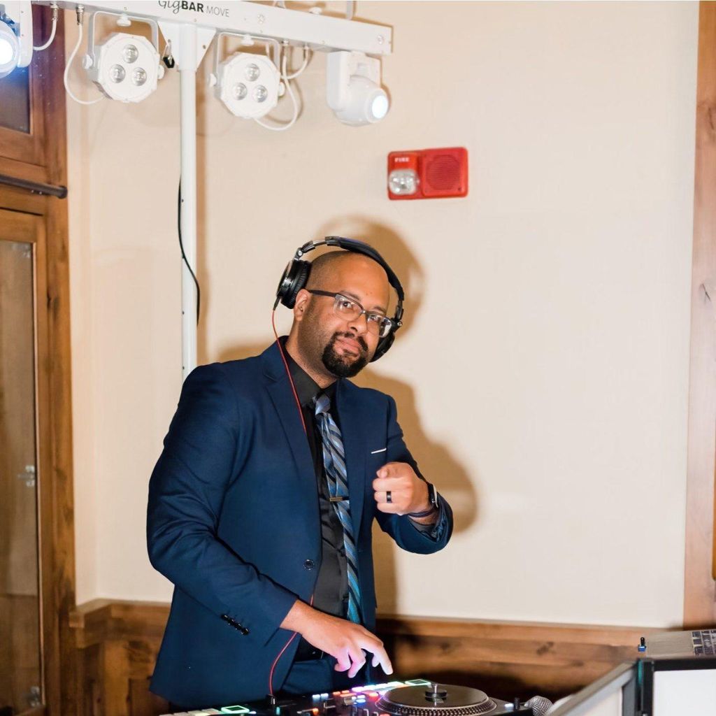 IShine Music Production | Christopher Summers (DJ)