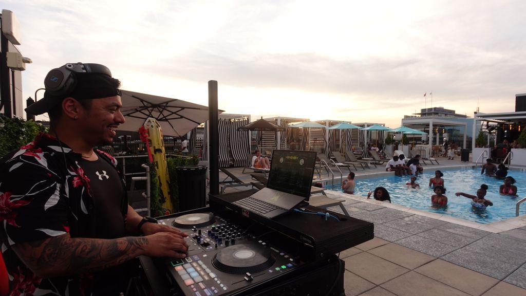 Summer vibes at Deck11