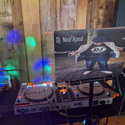 Avatar for Robert's DJ & Karaoke Services