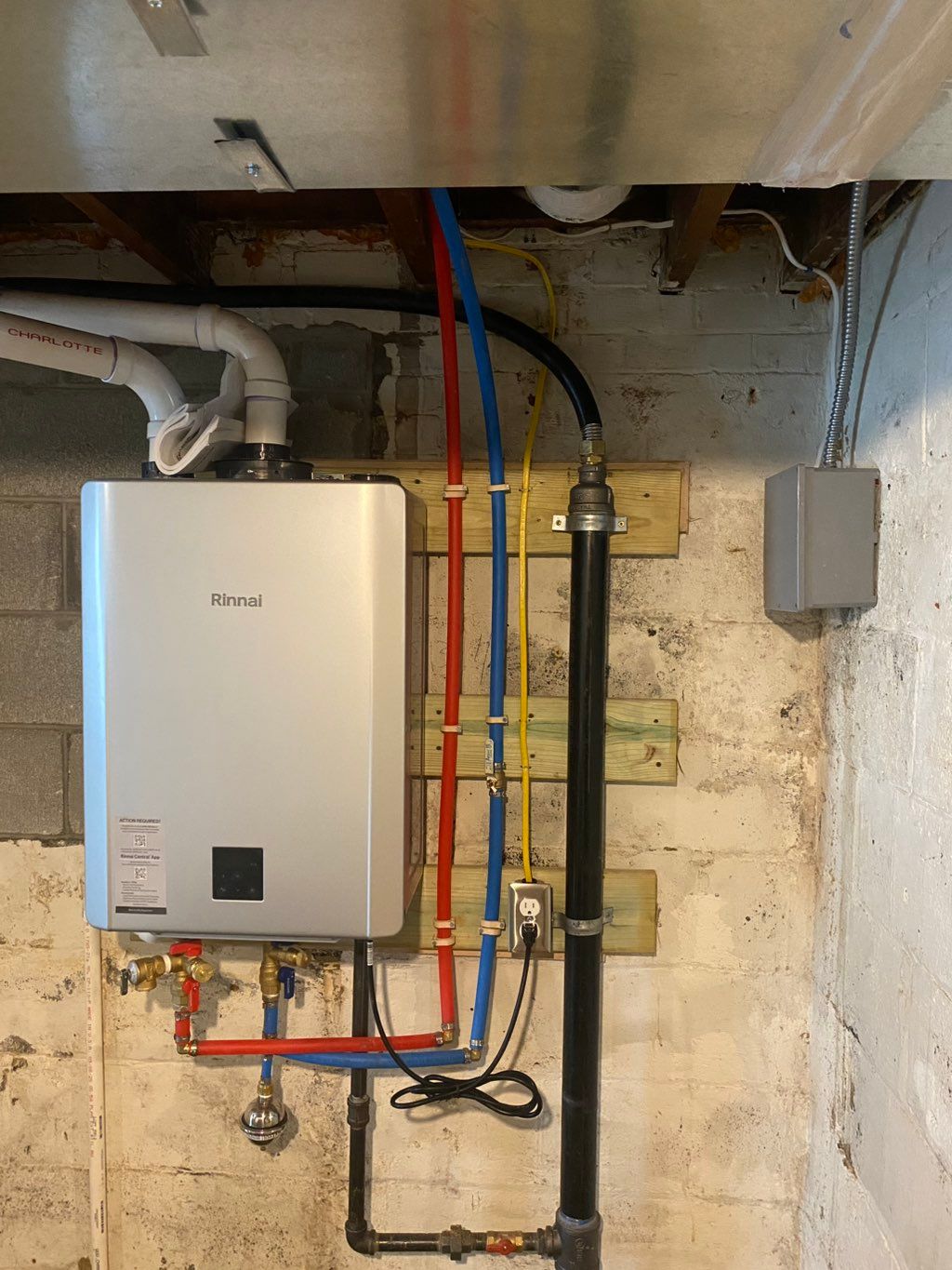 Water heater outlet installation 