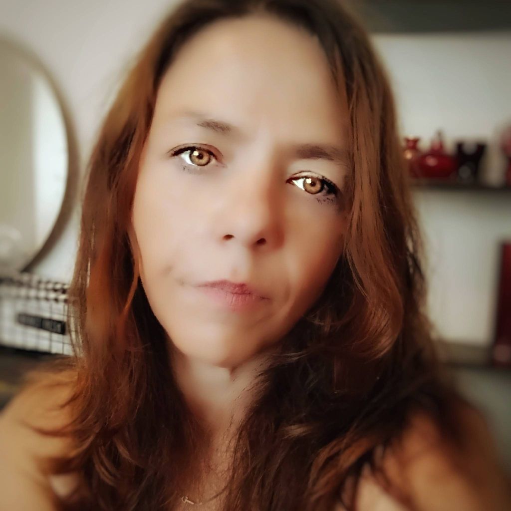 Renee'Restores