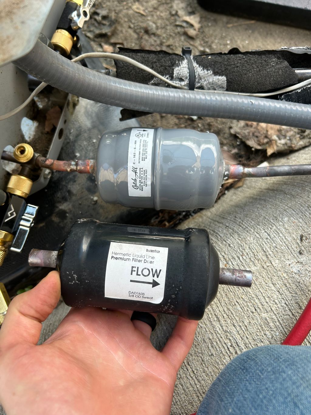 Replacing a liquid line filter drier