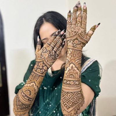 Avatar for ʀʜ_ʜᴇɴɴᴀ_ᴀʀᴛɪꜱᴛ