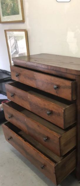 Furniture Assembly 🐝