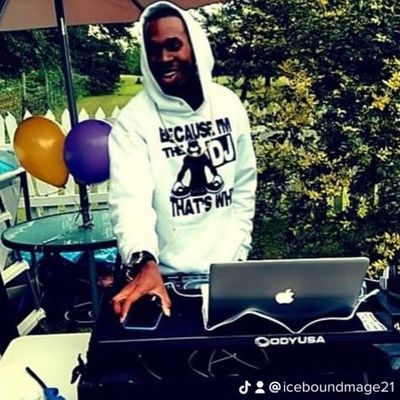 Avatar for DJRobb