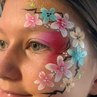 Avatar for Pixie & Luna Face Paint & Balloons