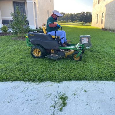 Avatar for González   Lawn care