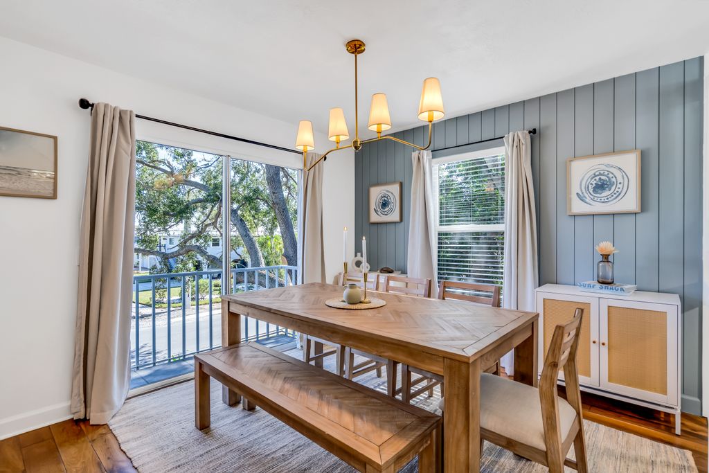 Dining Room Design, Setup & Staging