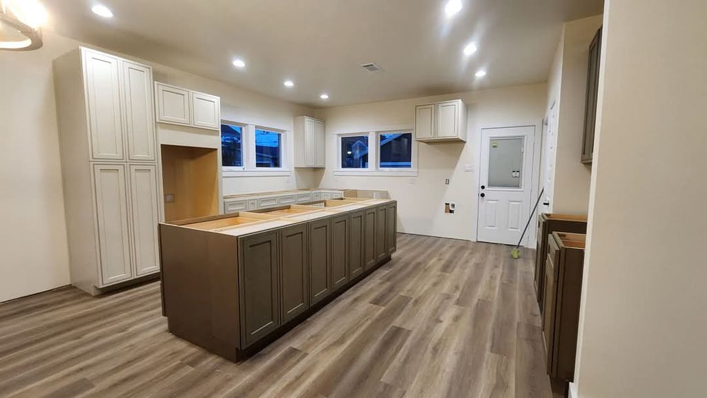 Cabinets 