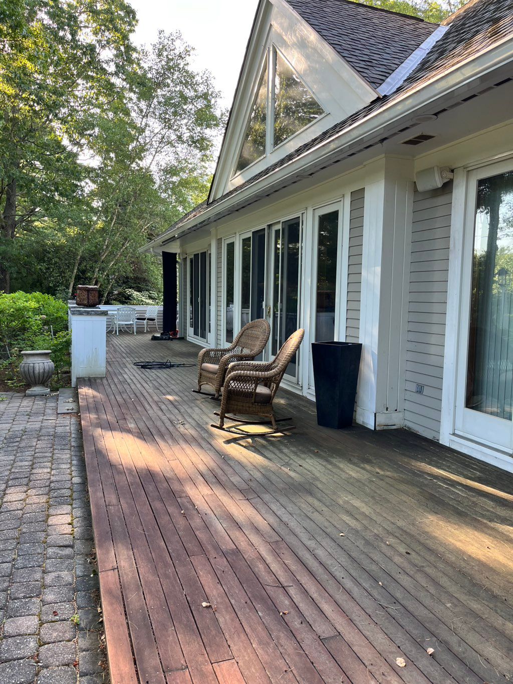 Old deck cleaning service, 