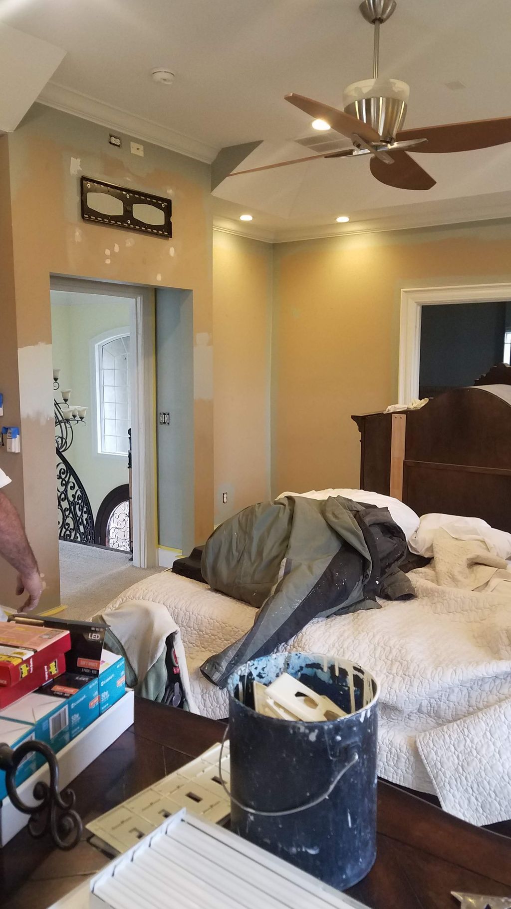 Bedroom trim and wall paint - Before