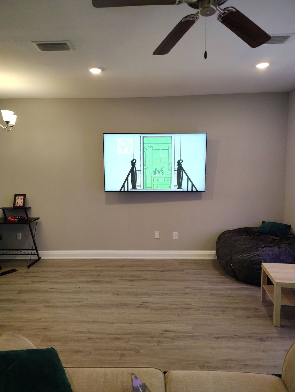 70 inch TV mount 