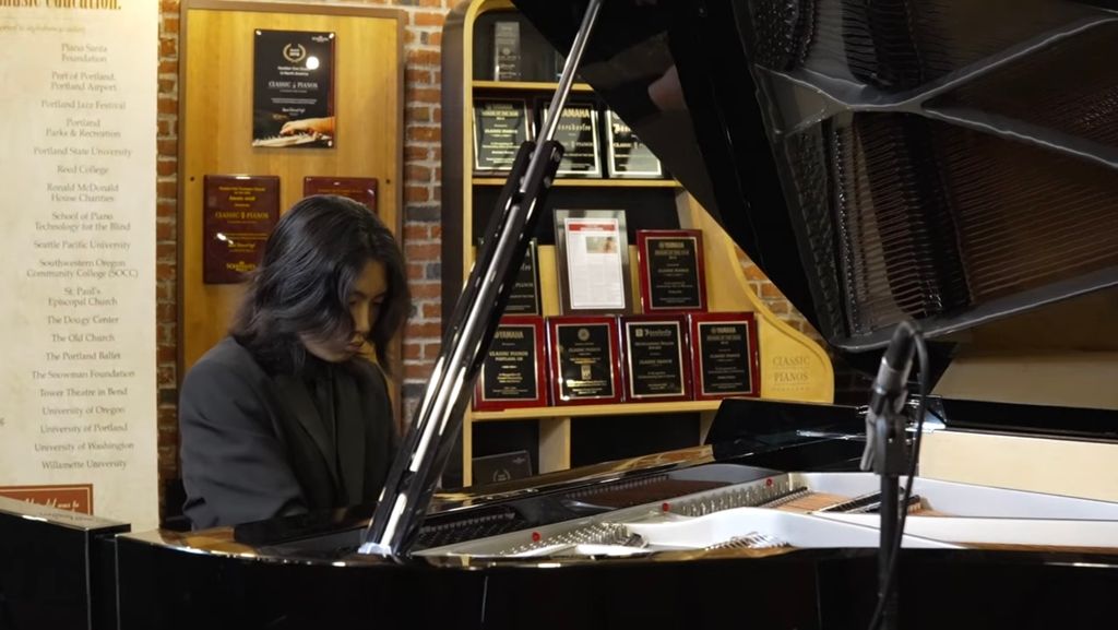 @ Classic Pianos