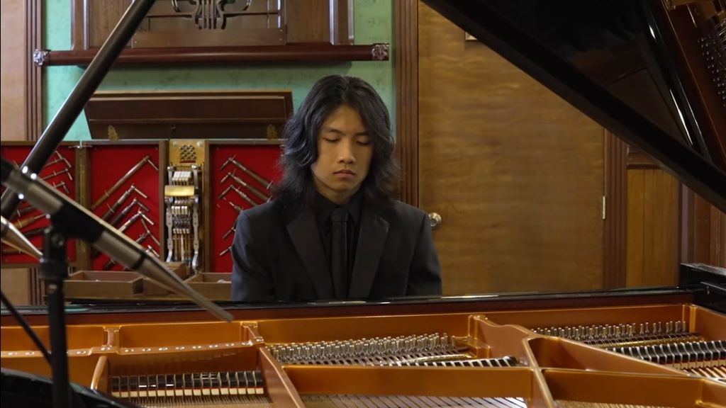 @ Classic Pianos