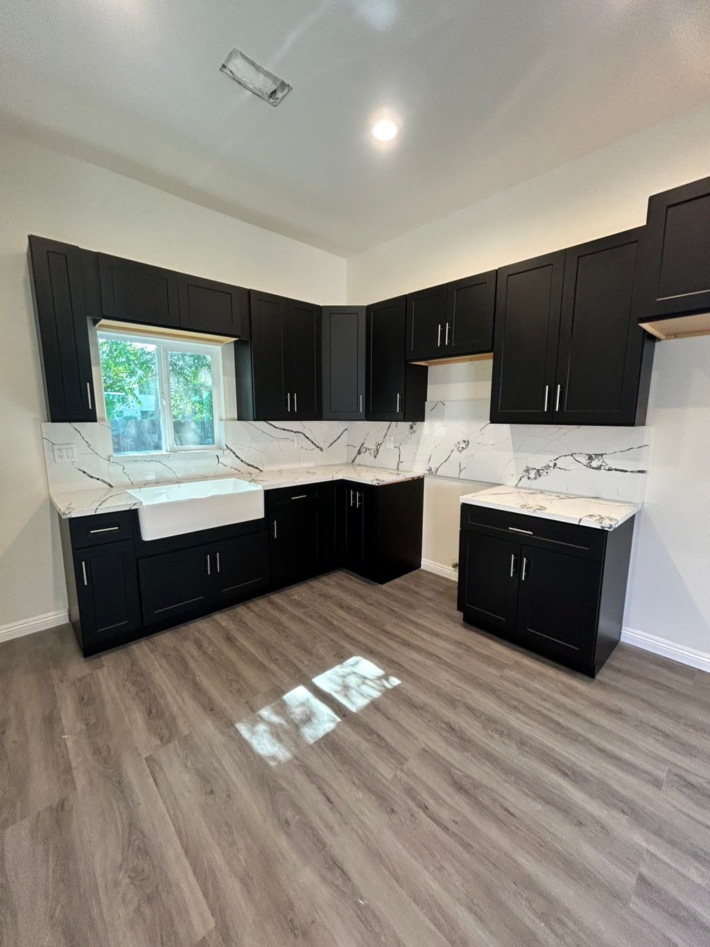 CABINETS AND COUNTERTOPS INSTALLED BY US and Custo
