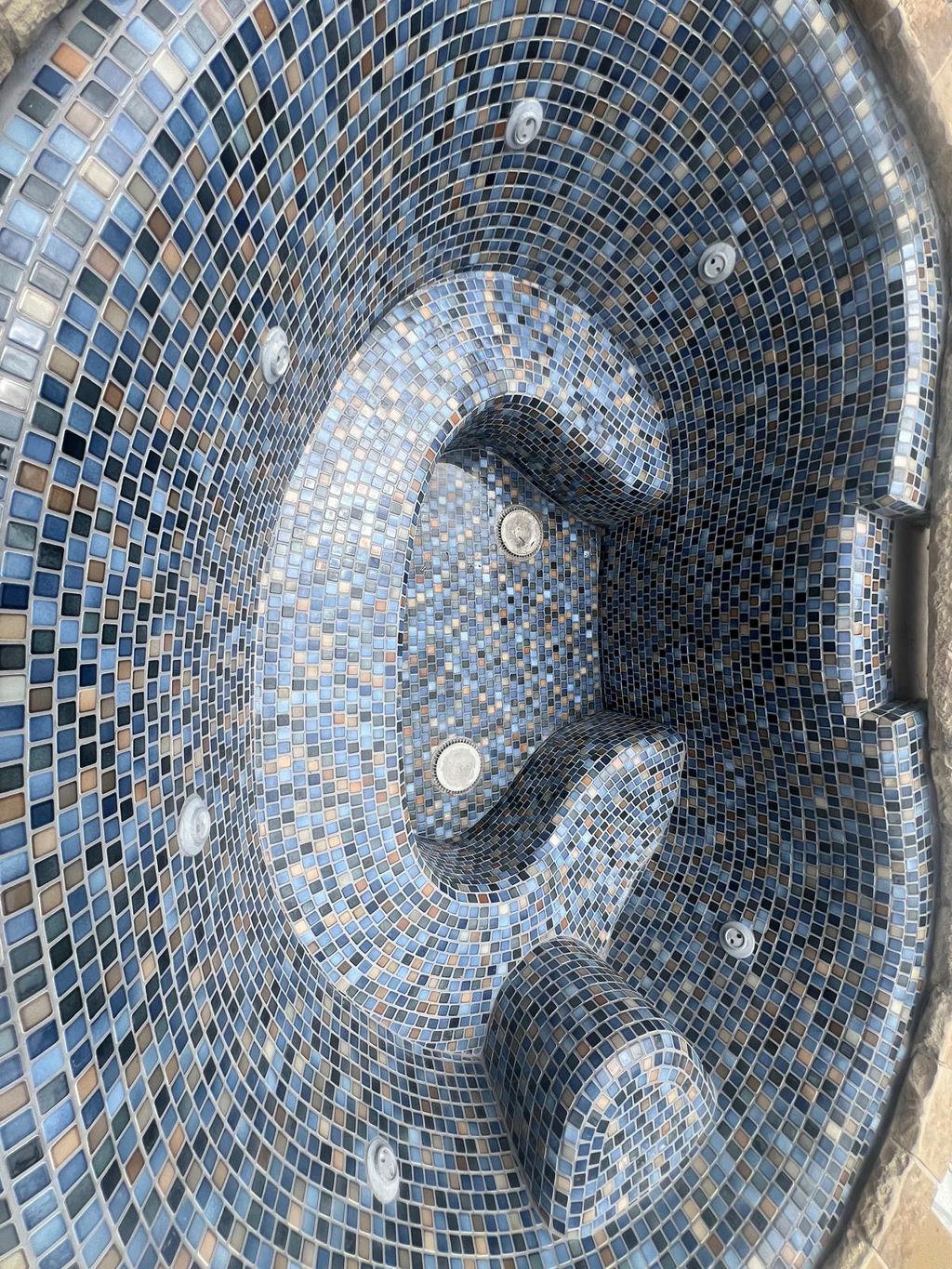 1x1 tile spa